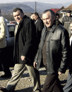 Miron Cozma şi Constantin Creţan, la Costeşti, pe locurile unde conduceau minerii acum 10 ani
