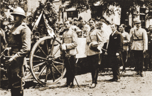 La aducerea osemintelor eroinei, care au fost înhumate sub mausoleul din centrul municipiului Târgu Jiu au participat Octavian Goga şi primul ministru
