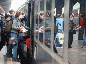 Studenţii din Târgu Jiu nu mai pot merge cu trenul la Timişoara