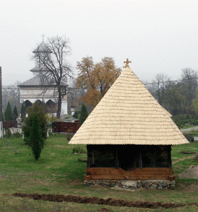 Mica biserică de cimitir transformată în obiectiv turistic