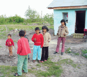 Comunitatile de romi au nevoie de mediatoarele sanitare pentru a ii indruma