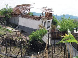 Mai 2006, satul Seciurile s-a prăbuşit şi multe case s-au dărâmat