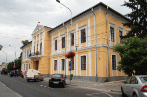 Mulţi ani, Primăria oraşului Târgu-Jiu şi-a avut reşedinţa în această clădire