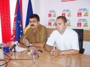 Laurenţiu Ciurel (foto stânga) e mulţumit de rezultatele USL Gorj în sondajele PSD