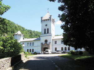 Tezaurul a fost păstrat, în perioada 1944–1947, la peștera de lângă Mânăstirea Tismana