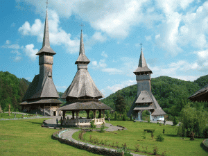 Mânăstirea Bârsana fascinează pe toţi cei care îi trec pragul
