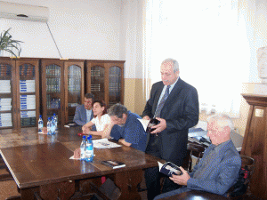 Lansarea cărții a fost găzduită de Biblioteca Județeană Gorj și a fost onorată de un numeros public