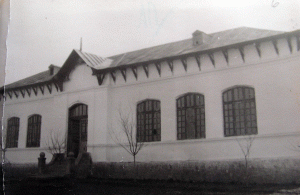 Școala Generală Ceauru a funcționat în localul din imagine până în primăvara anului 1966
