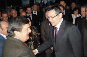 Ponta s-a întâlnit cu colegii din USL la Biroul Electoral Județean Gorj, ca să-și depună candidaturile