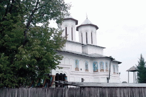 Reparațiile făcute ani la rând au modificat structura inițială a bisericii