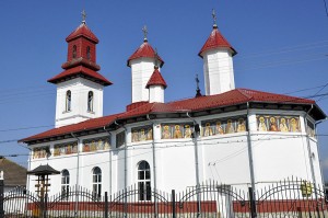 Satul Tămăşeşti are acum una dintre cele mai moderne biserici din judeţ prin eforturi particulare	
