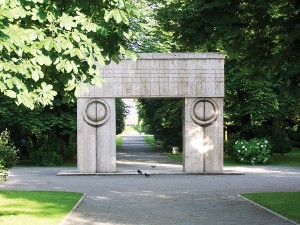 Poarta Sărutului face parte din acel triptic inegalabil lăsat de Brâncuși la Târgu-Jiu