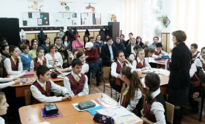 Religia se predă acum obligatoriu în şcolile din România