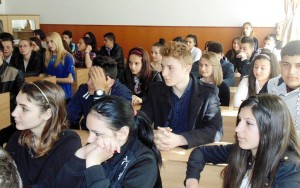 Elevii au îmbrăţişat din plin manifestările dedicate lui Mihai Eminescu