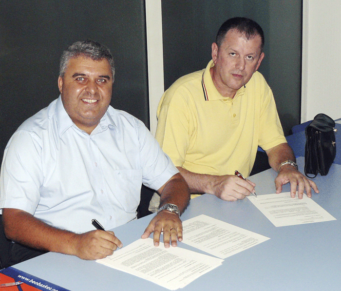 Vlaicu si Nikolici s-au înţeles repede şi au pus semnătura pe un contract pe un an de zile