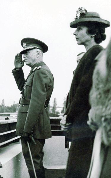 Mareşalul Ion Antonescu se va pune în fruntea Armatei române la 22 iunie 1941 la atacarea URSS